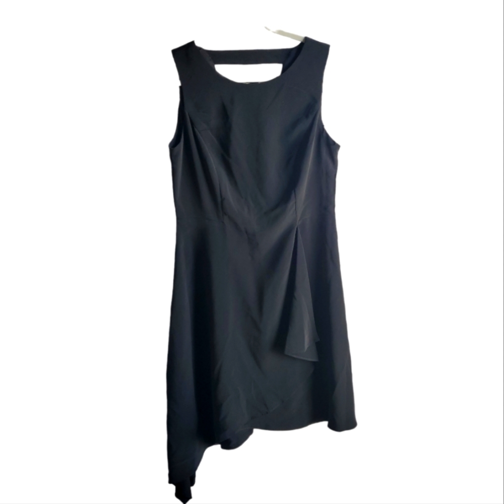 🆕️ Black Sleeveless Dress